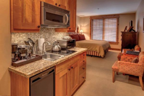 Catamount Lodge 206A by East West Hospitality Truckee